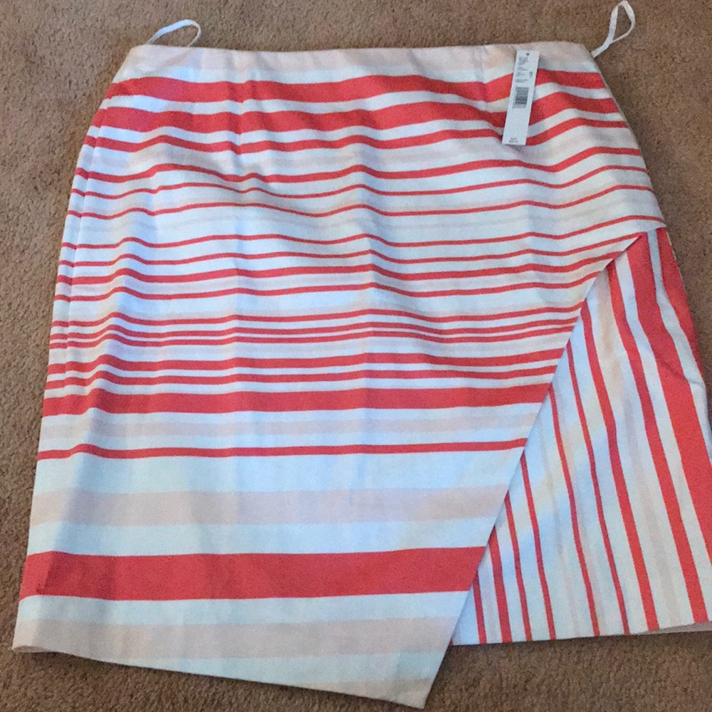 Gorgeous brand new skirt